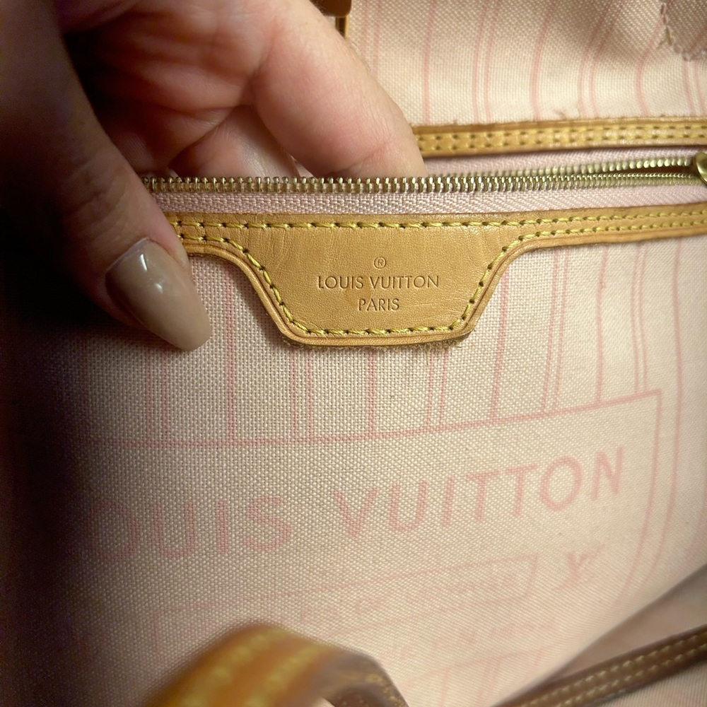 Authentic Louis Vuitton neverfull mm and wristlet - Picture 7 of 14